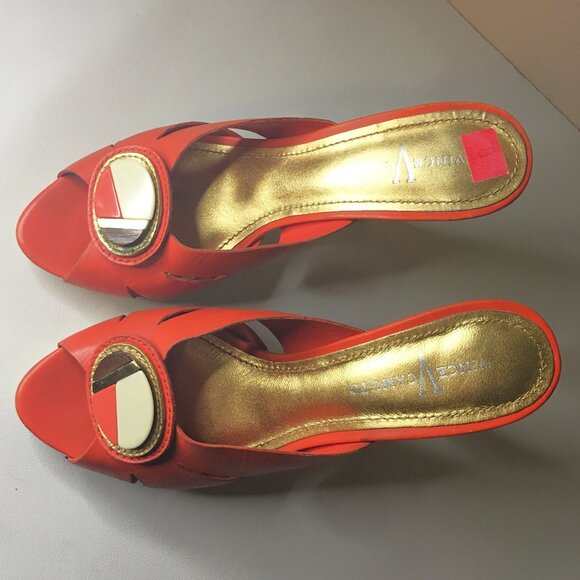 VINCE CAMUTO Peep Toe Slide-on Mules Heels - Size 8 - Picture 4 of 15